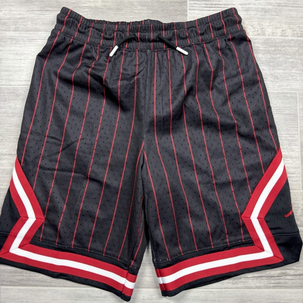 Nike Air Jordan Diamond Pinstripe Jumpman Shorts Bred Kids Size L 95C890-KR5 New
